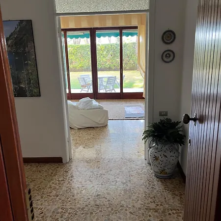 Lägenhet Con Giardino A 2 Passi Dal Mare Marina Di Carrara
