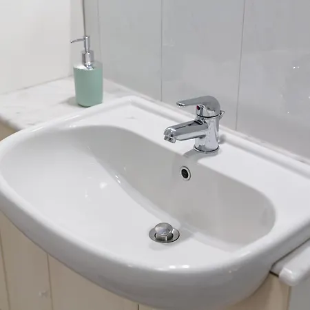 Con Giardino A 2 Passi Dal Mare Lägenhet