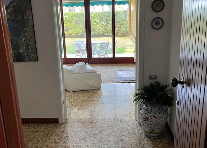 Lägenhet Con Giardino A 2 Passi Dal Mare Marina Di Carrara