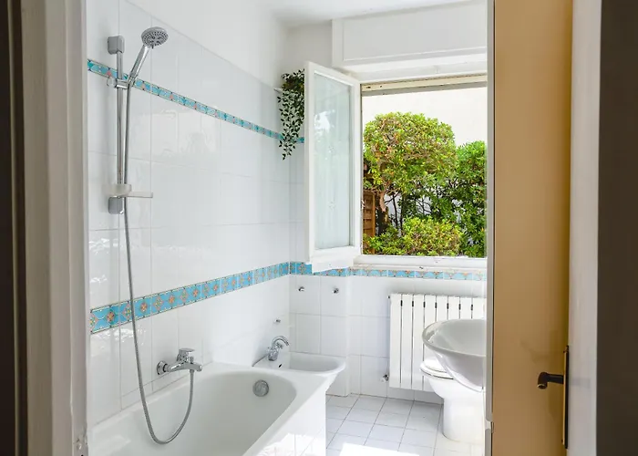 Lägenhet Con Giardino A 2 Passi Dal Mare *